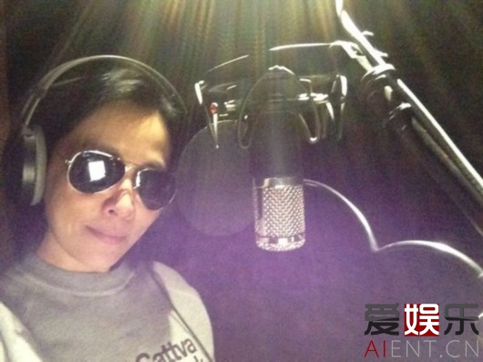 刘嘉玲为电影《过界》献唱多年未开嗓显紧张